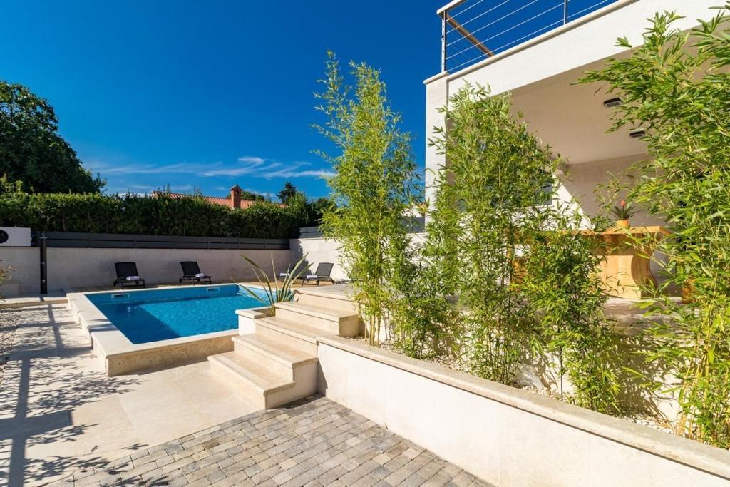 Villa Munat Liznjan Exterior photo